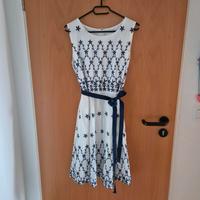 Apricot Kleid Sommer Stickerei Blümchen  Gr.M Saarland - Püttlingen Vorschau