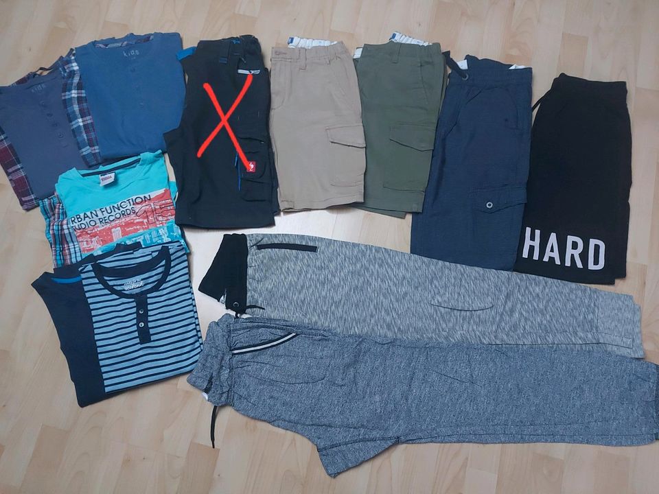 Jack&Jones, H&M, s.oliver, Fit-z, Gr. 158/164/170 in Reichweiler