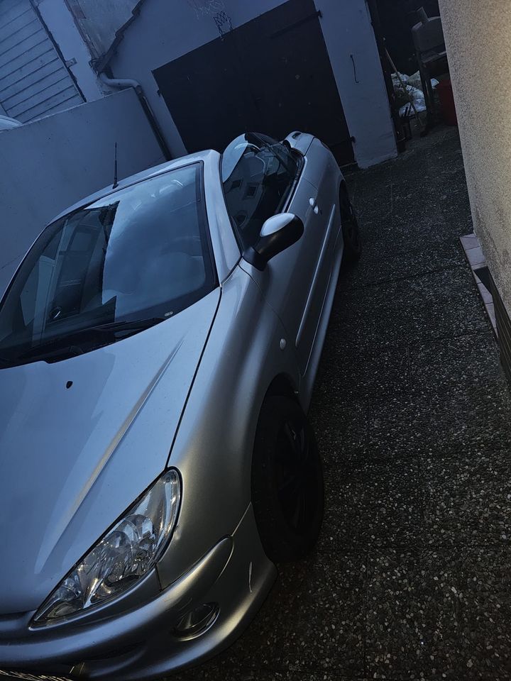 Peugeot 206 cc Cabrio BJ 2004 in Roth