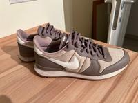 Nike Schuhe beige braun gr. 41 Brandenburg - Erkner Vorschau