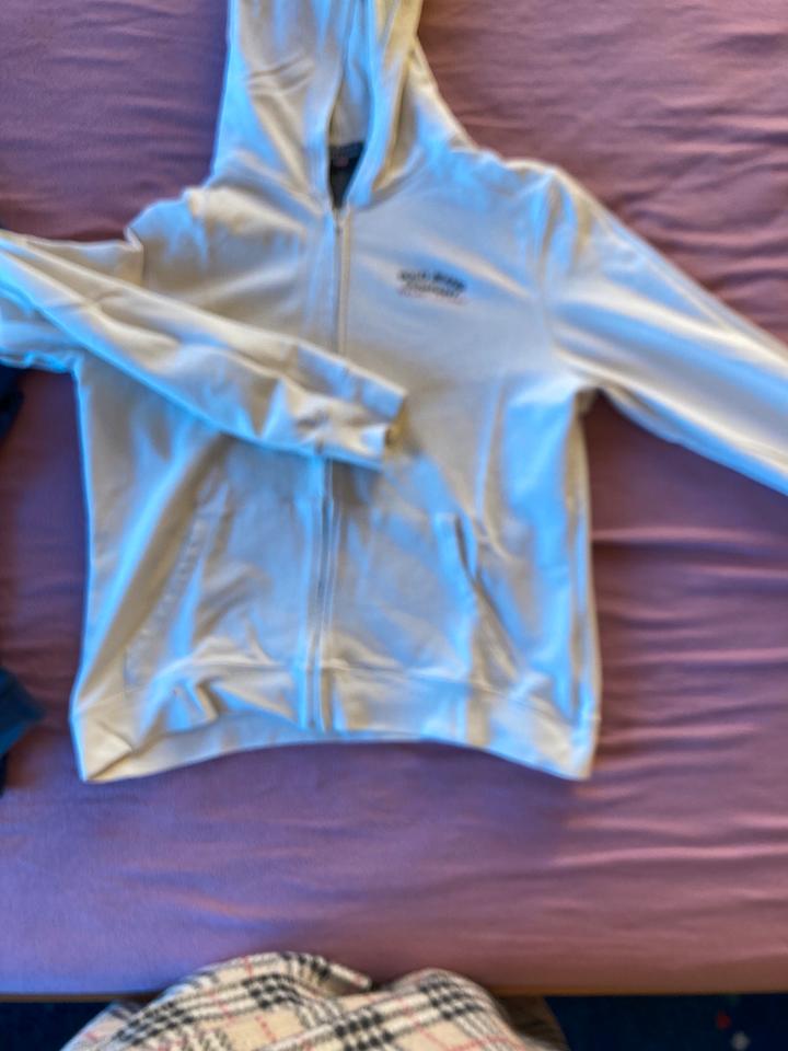 Kapuzen Sweatshirt , T-Shirts lang/ohne, ReißverschlussJacke, in Rosenheim