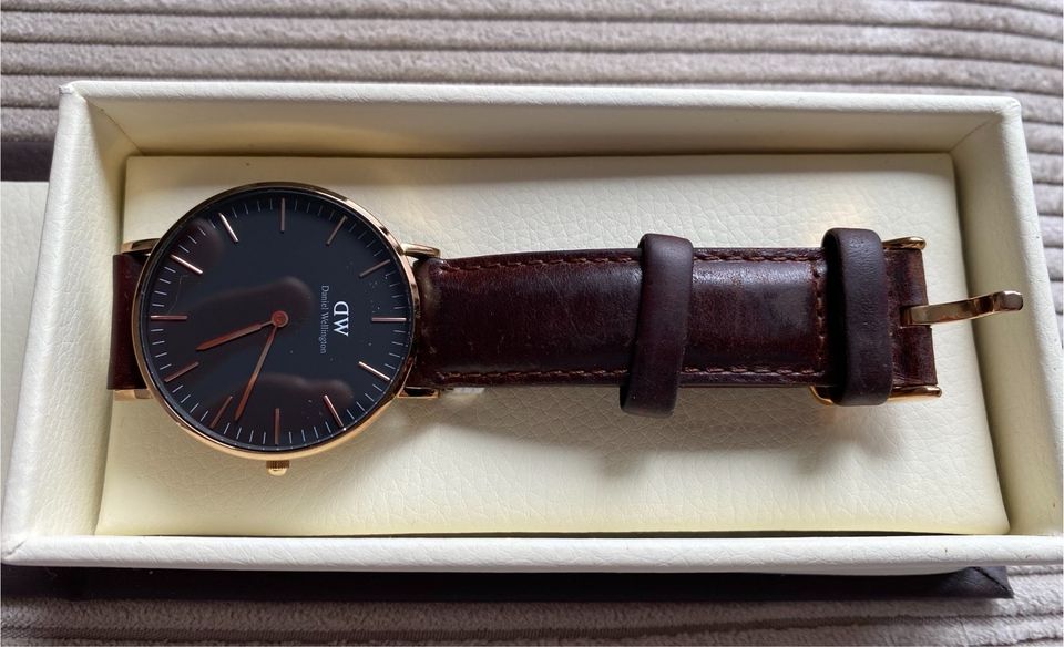 Daniel Wellington - CLASSIC ST MAWES [GEBRAUCHT] in Rosdorf