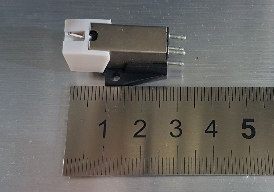 Tonabnehmer mit Nadel - Ersatz für VM2103 von Tesla neu in Lauta