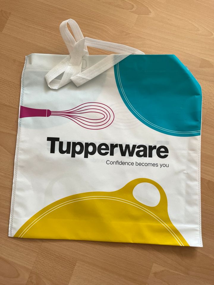 Tupperware Tragetaschen / abwaschbar in Niederstotzingen