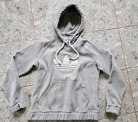 Adidas Hoodie mit Kapuze in Grau Farbe Gr. 42 Dithmarschen - Heide Vorschau