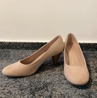 Helle Pumps Damenschuhe Absatzschuhe Thüringen - Altenburg Vorschau