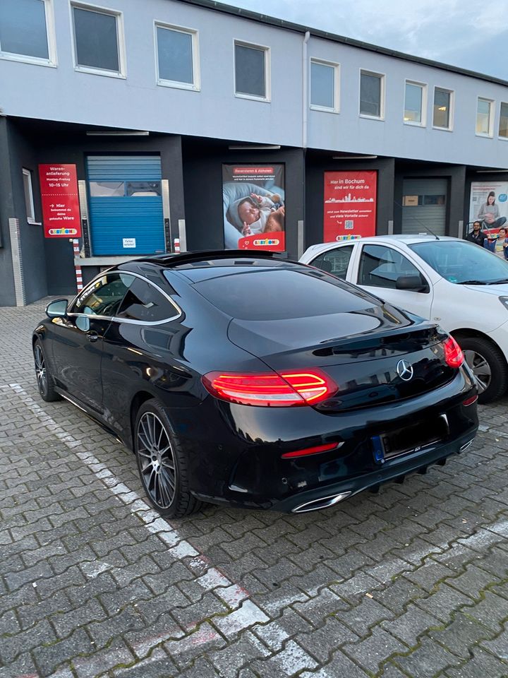 Mercedes C 220d Coupé AMG/Pano/Burmester/Head-up/Rückfahrkamera in Bochum