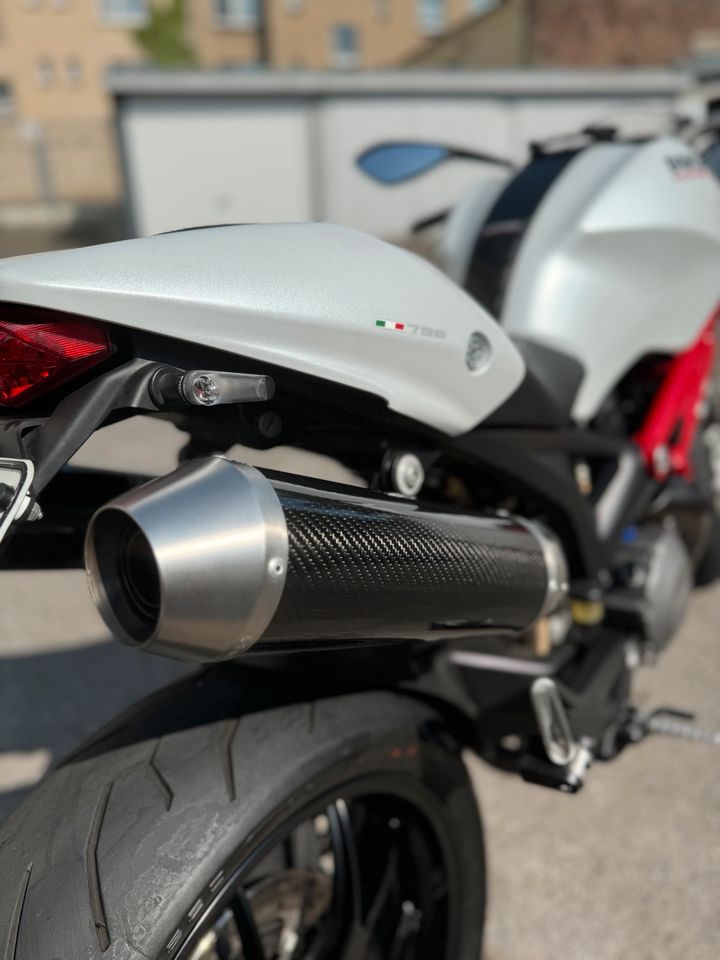 Ducati Monster 796 ABS (Rexxer-Mapping) in Bingen