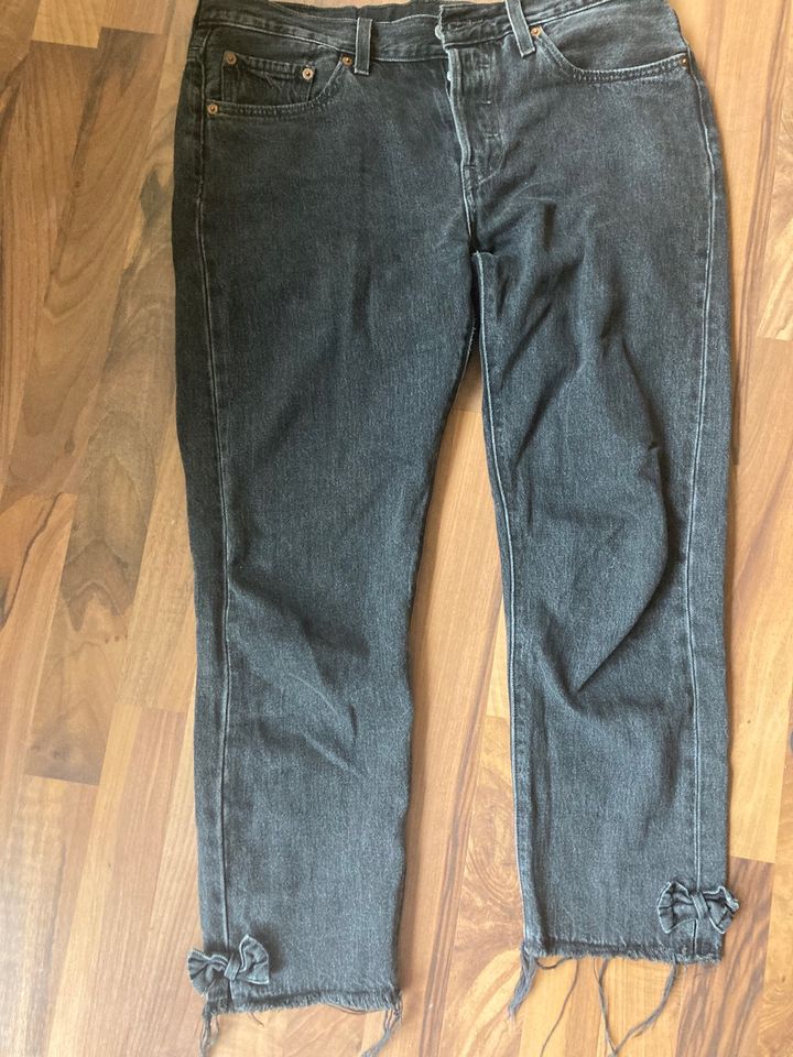 Levi's Jeans 501 schwarz W 29 L 26 in Altenholz