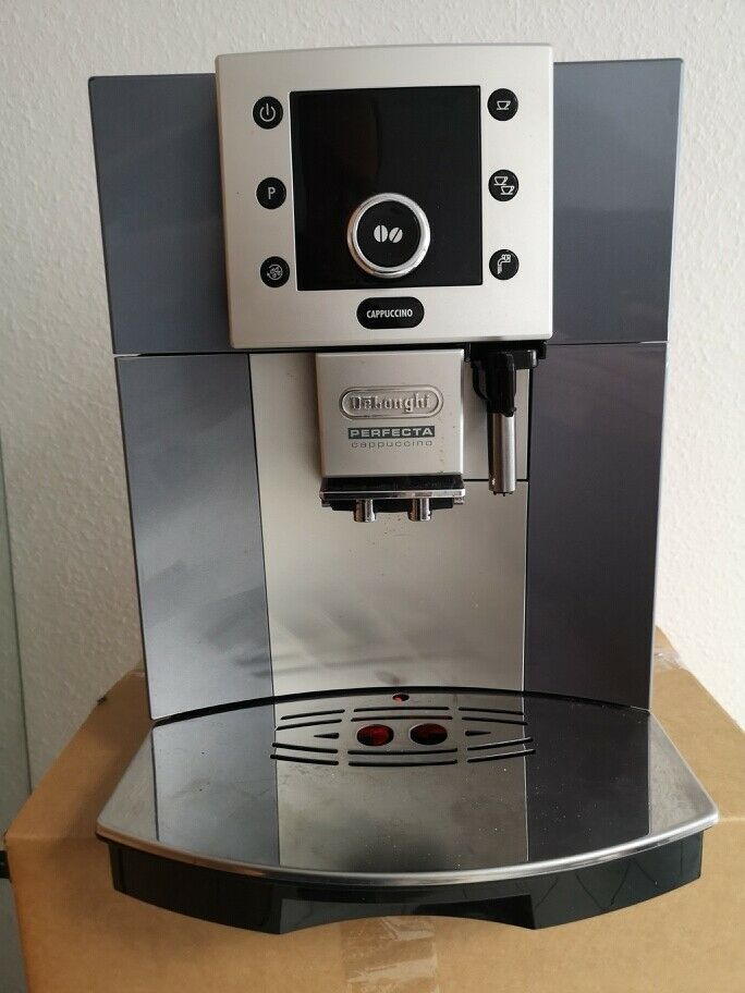 DeLonghi ESAM 5500 Kaffeevollautomat Cappuccino generalüberholt in Bamberg