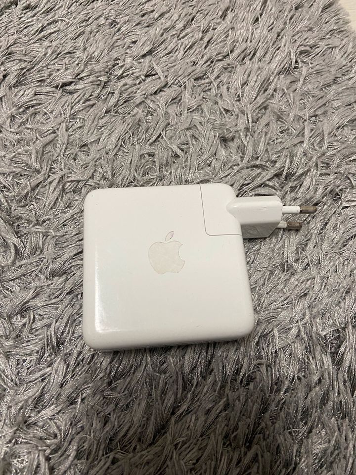 Apple Adapter in Kamen