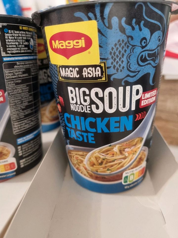 6 St Maggie Magic Asia Big Soup Suppe Smack chicken in Lörrach