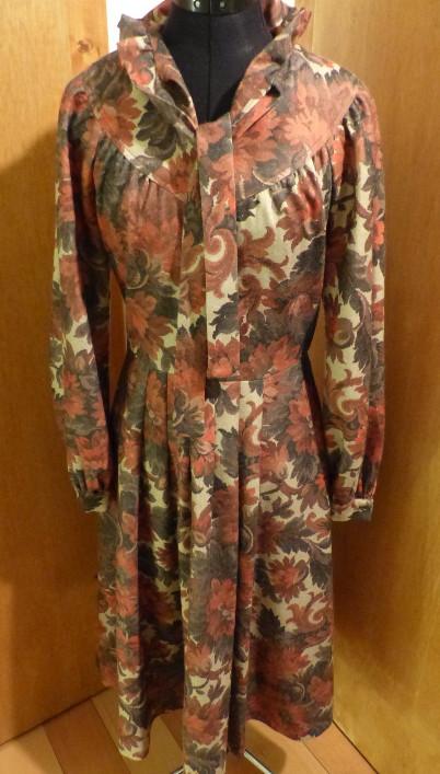 Vintage Kleid 70er/80er Jahre, Gr. 38, gefüttert, Langarm, warm in Florstadt