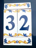 Hausnummern Nummer Hausnummer Keramik 2 3 23 32 sehr schön Nordrhein-Westfalen - Hilden Vorschau
