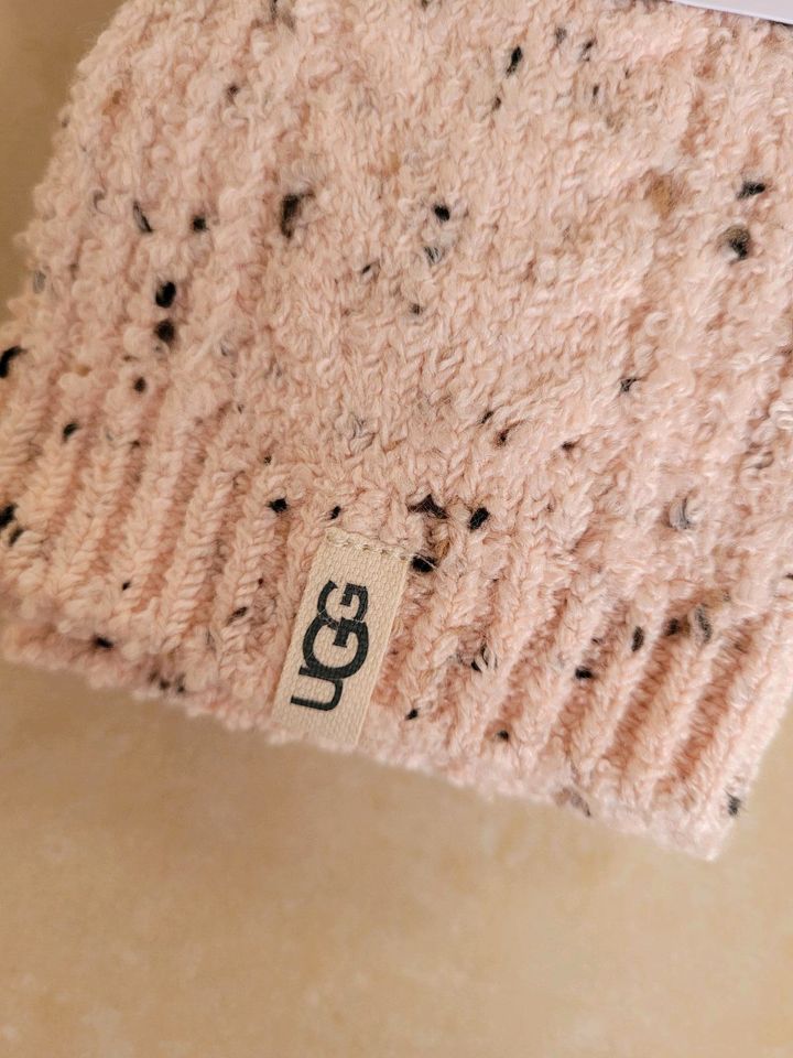NEU UGG Socken Stricksocken Gr. 36-41 rosa schwarz warm dick in Wetschen