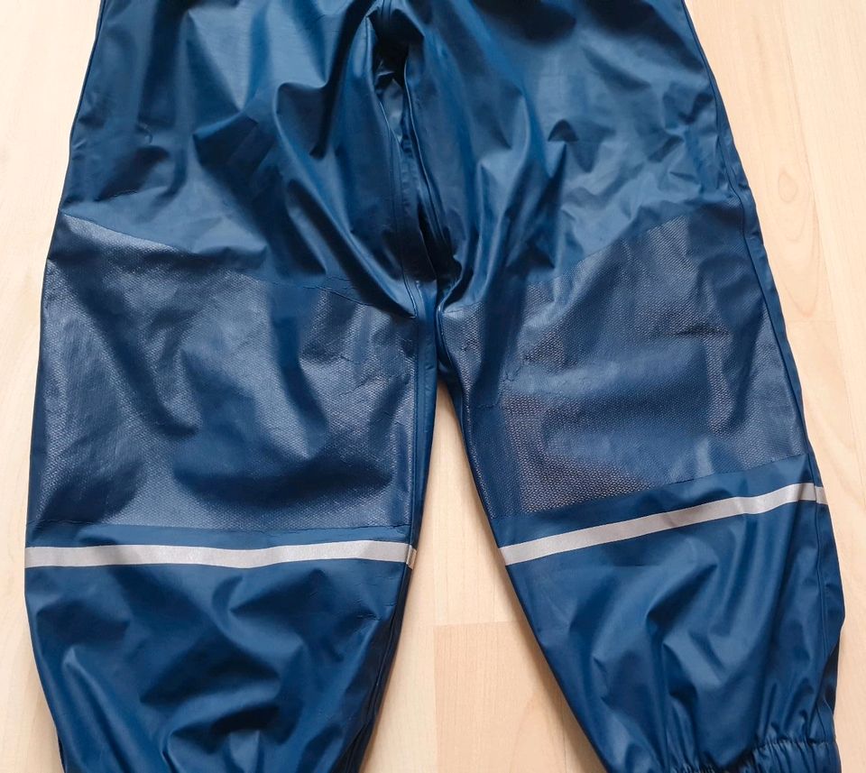 Regenjacke 110/116 Regenhose ohne Latz gefüttert Blau Herzen in Nürnberg (Mittelfr)