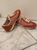 ***zeitloser Nike Sneaker rose neuwertig*** Bayern - Aufhausen Vorschau