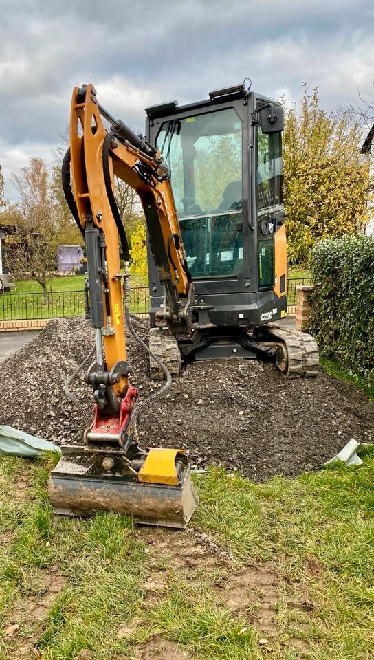 Baggerarbeit, Erdarbeiten, Gartenarbeit, Rollrasen in Fritzlar