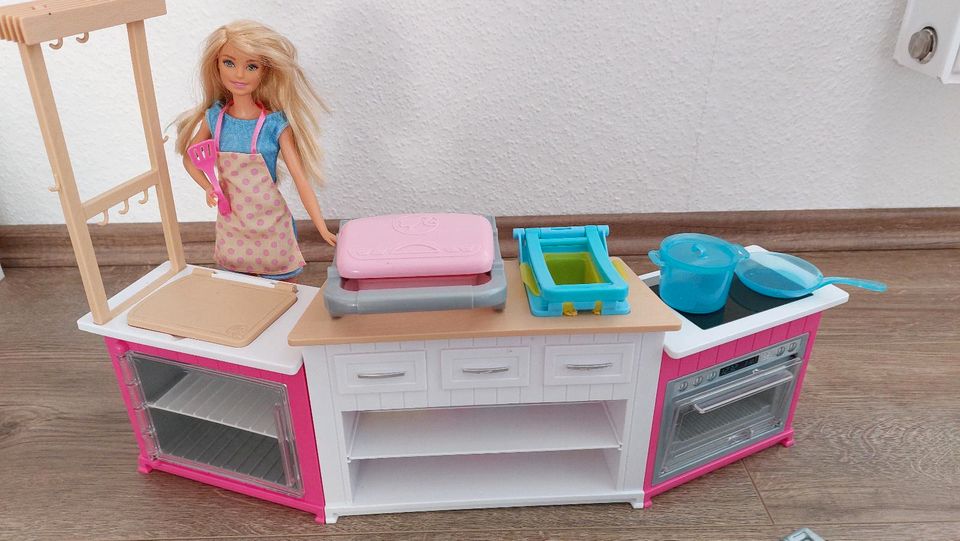 Barbie Cooking und Baking Set in Oberhausen