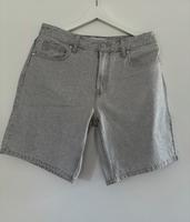 Bershka Jeansshorts Glitzer Größe 38 Neu Hessen - Nieste Vorschau