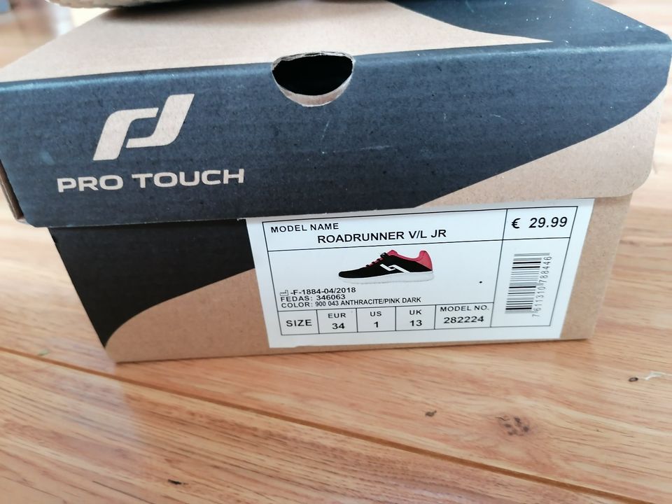 Pro Touch: Hallenturnschuhe Gr. 34 in Ehlscheid