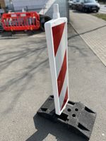 Set-Angebot: 50 Warnbaken RA2 und 50 K1 Fußplatten 28kg für Straßenarbeiten Glasfaserarbeiten Tiefbau Niedersachsen - Lengede Vorschau