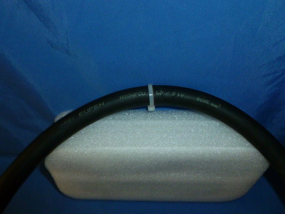 1 original neues  schwarzes  Batteriekabel Volvo FH 12 von 2021 * in Schopfheim