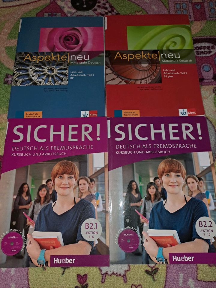 Deutsch als Fremdsprache, kursbücher und Arbeitsbücher B1 - B2.1 in Berlin