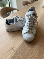 Adidas Advantage Base Schuh Gr. 39 weiß dunkelblau Berlin - Tempelhof Vorschau