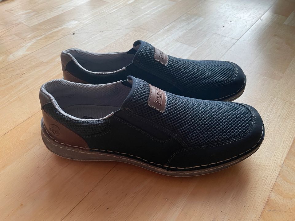 Rieker Slipper Herren Größe 45 *wie neu* in Bielefeld