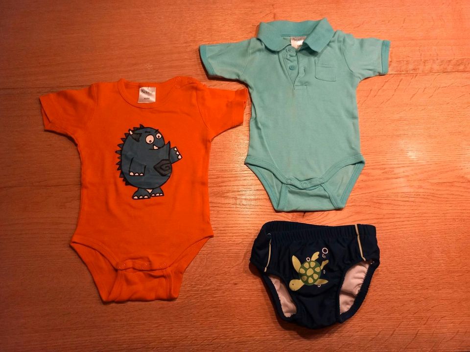 Paket 23 Teile Baby Kleidung Gr 62/68 Shirt Body Strumpfhose in Hanau