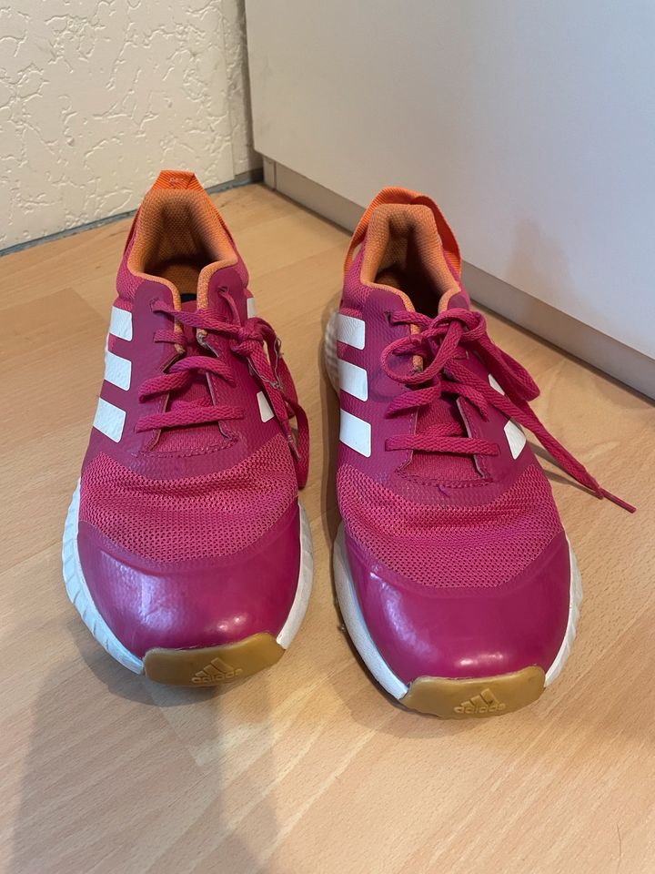 Adidas Mädchen Schuhe in Wabern