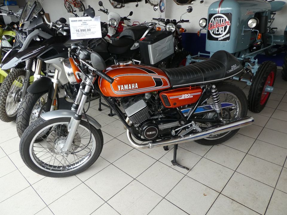 Yamaha RD 250 / 350 in Polling