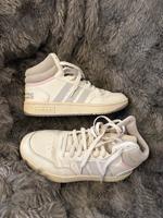 Super schöner Adidas Turnschuhe Niedersachsen - Hatten Vorschau