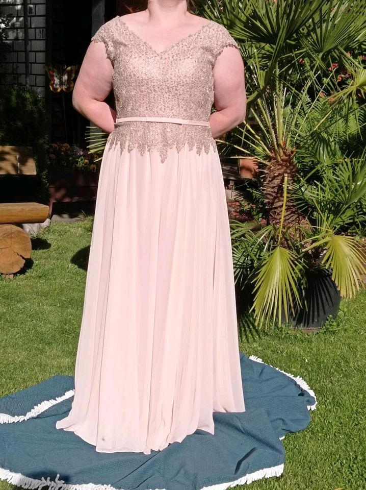 Brautkleid/Abendkleid/Ballkleid/Kleid für Standesamt o Trauzeugin in Kalefeld