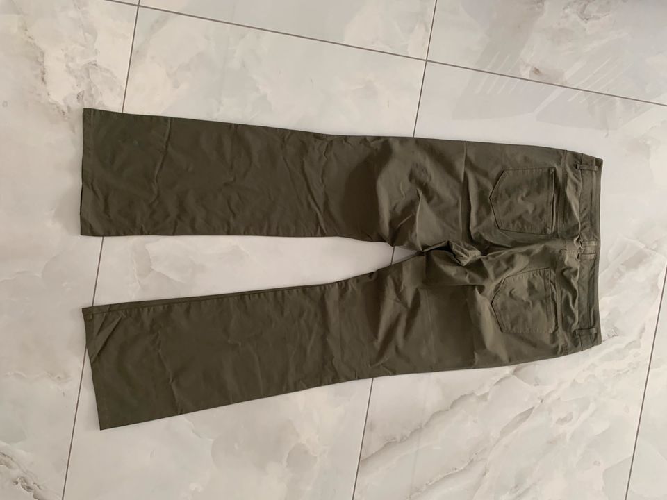 Damen Hose Gr 40 Betty Barclay olive grün khaki in Augsburg