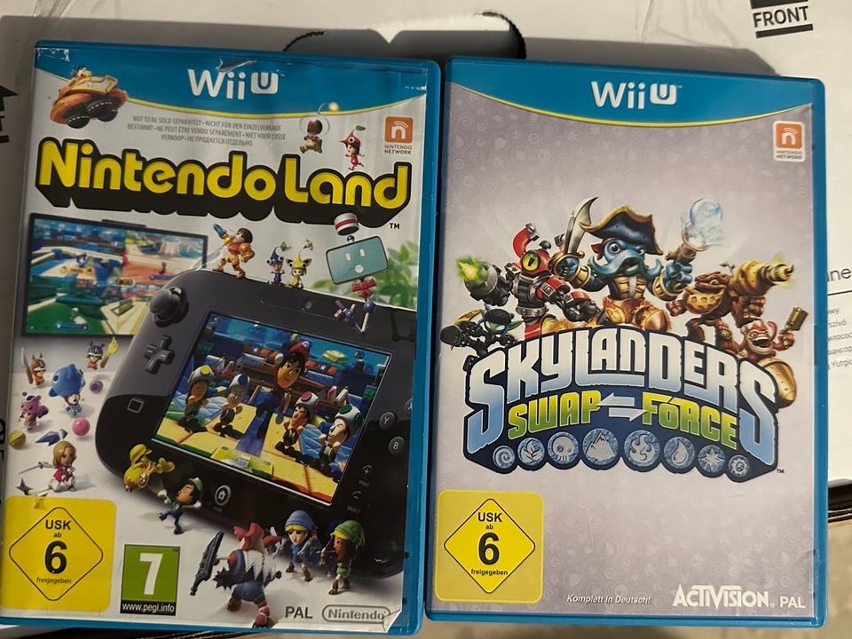 Nintendo Wii U Spiele 2x Nintendoland und Skylanders in Fulda