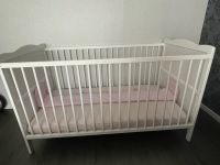 Babybett mit passender Matratze 70x140 cm Hessen - Limburg Vorschau