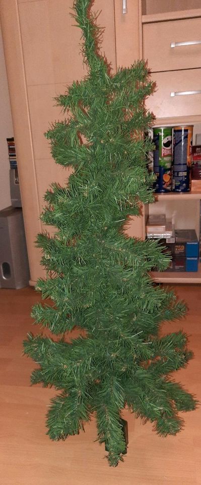 Weihnachtsdeko Pyramide Kissen Holz Schneemann Baum und Leuchter in Leipzig