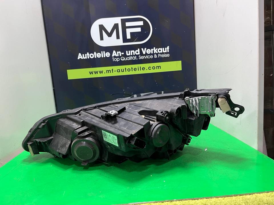 VW Golf 8 CG5 2021 LED Scheinwerfer Frontscheinwerfer rechts in Hamburg