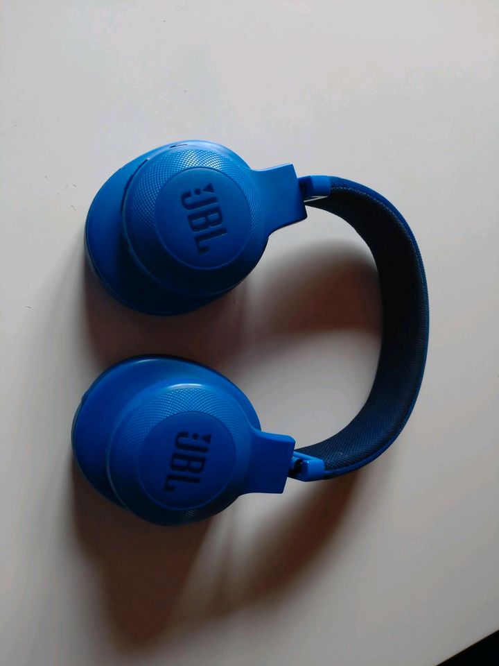 JBL Bluetooth Kopfhörer in Coburg