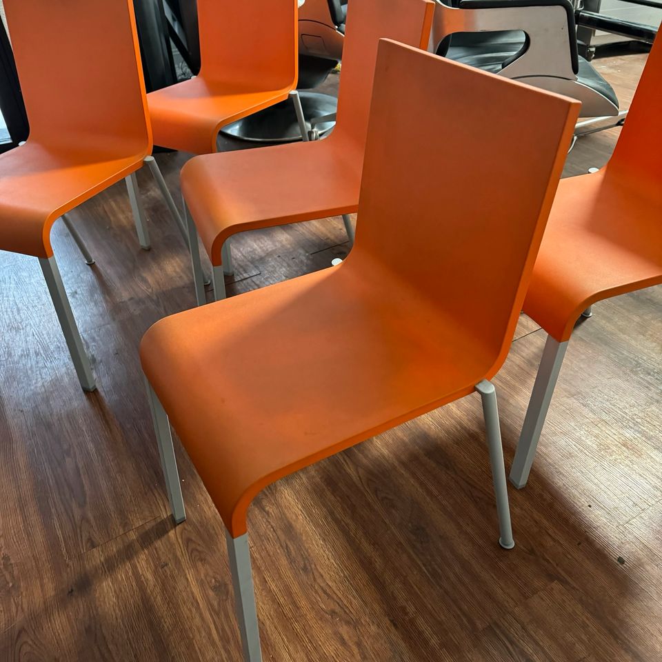 5 Stück Vitra .03 Design Stuhl . Orange in Hamburg