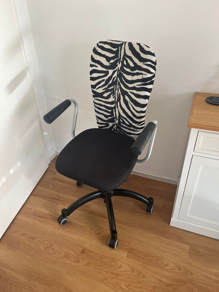 Bürostuhl Zebra - verfügbar ab 15.06. in Augsburg