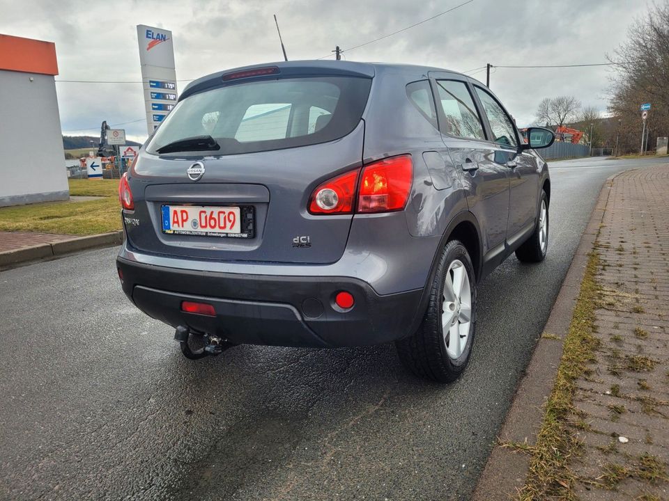 Nissan Qashqai 2.0 dCi DPF 4x4 ALLRAD TÜV NEU 8 FACH AH in Blankenhain