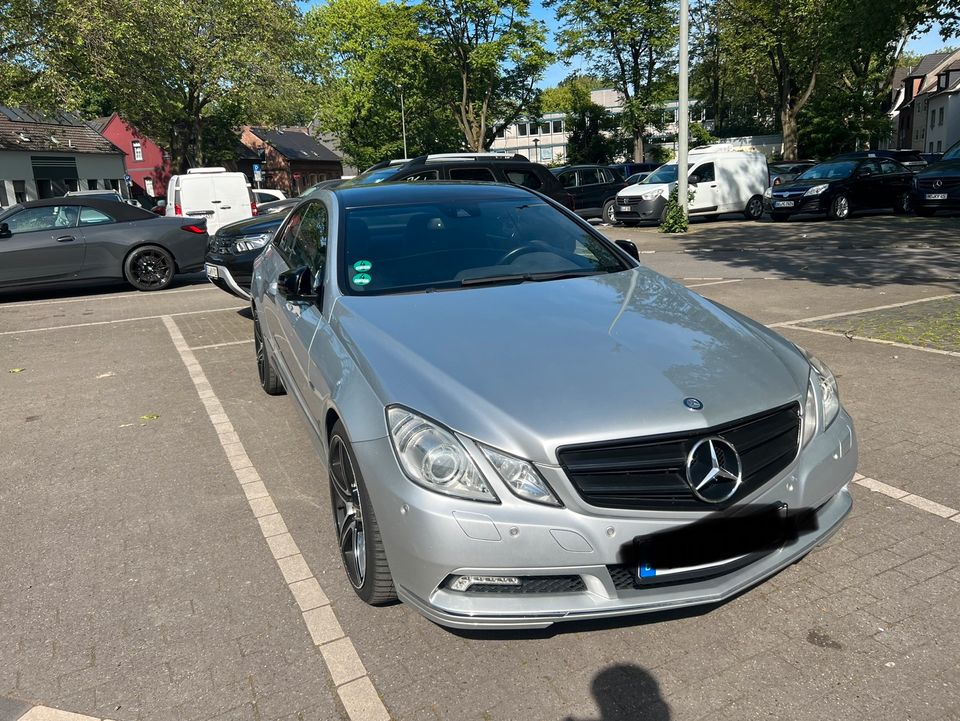 Mercedes Benz e220d coupe Bj2010 in Duisburg