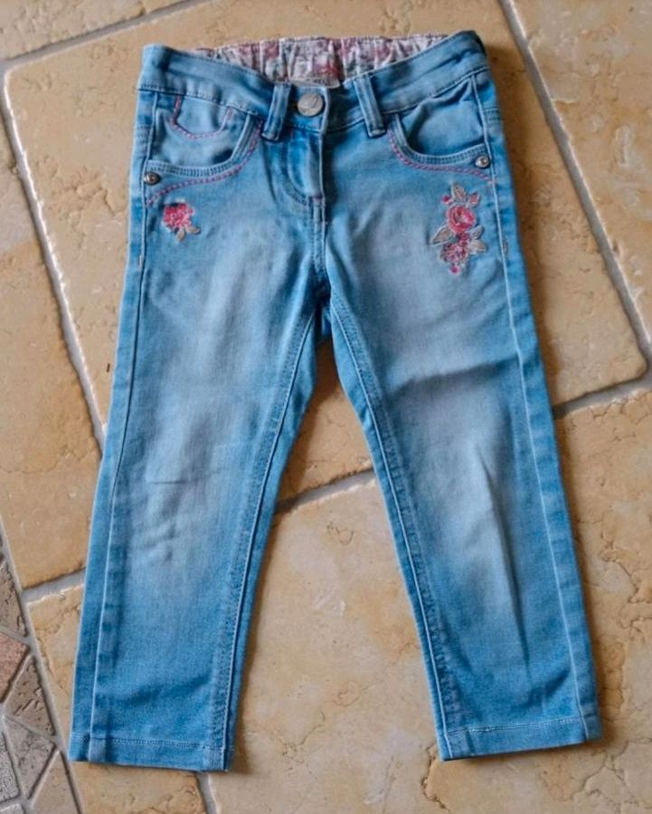 Jeans Gr. 110/116 Next 3/4 Hose Zuckersüß  in Nußdorf am Inn