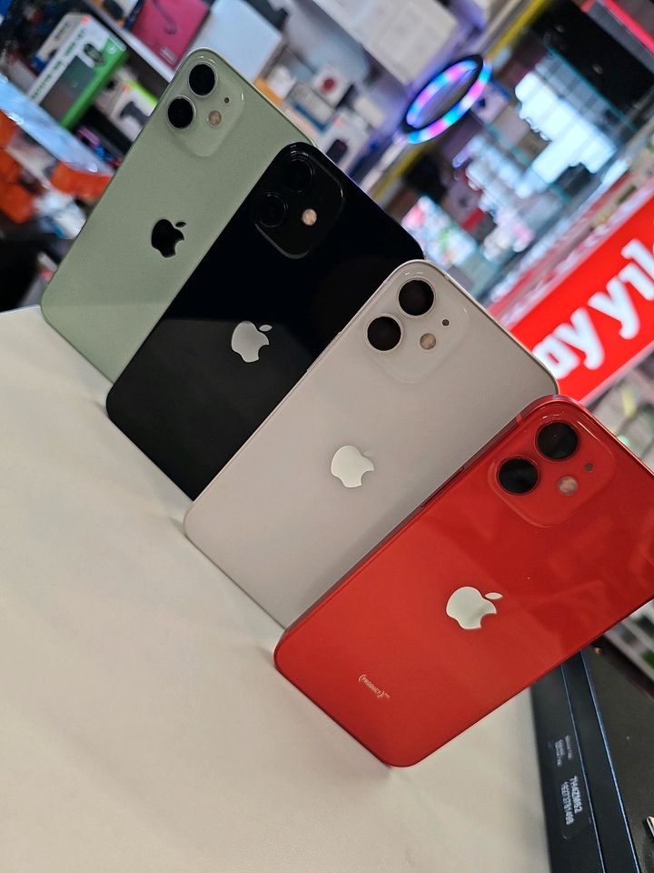 IPhone 12 Mini in 4 Farben Neuwertige Zustand Akku 90% Für 270€ in Frankfurt am Main