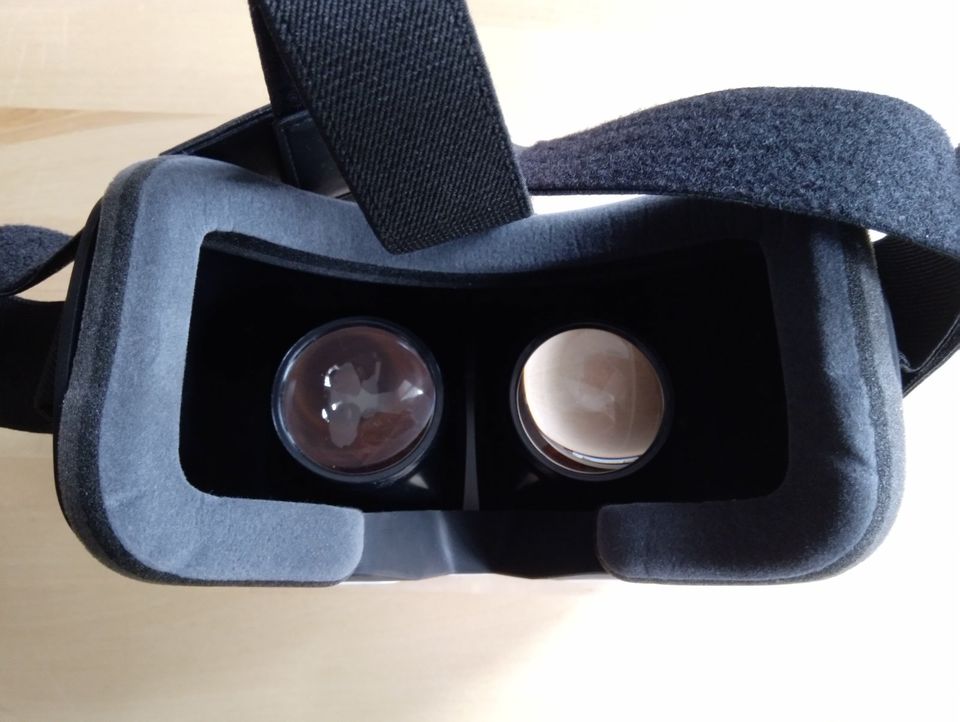 Virtual Reality Brille VR One Plus Zeiss Gaming OVP in Potsdam