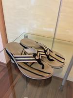 Tommy Hilfiger Damen Zehentrenner Flipflop  Sandalen Gr.37 Düsseldorf - Friedrichstadt Vorschau
