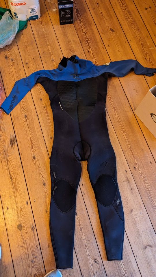 Neoprene Rip Curl (male M) in Berlin